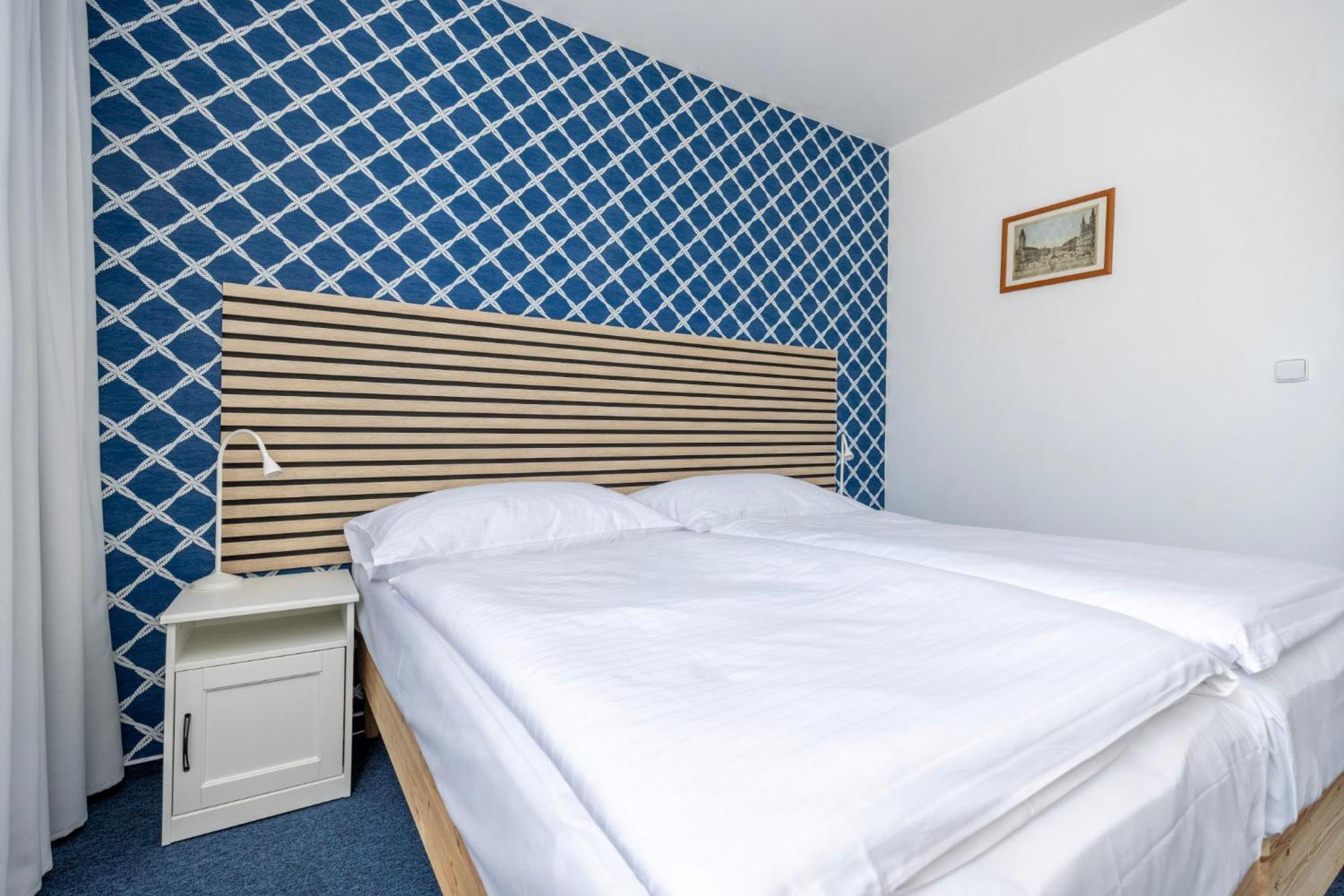 Hotel Marina Vltava à Nelahozeves Extérieur photo